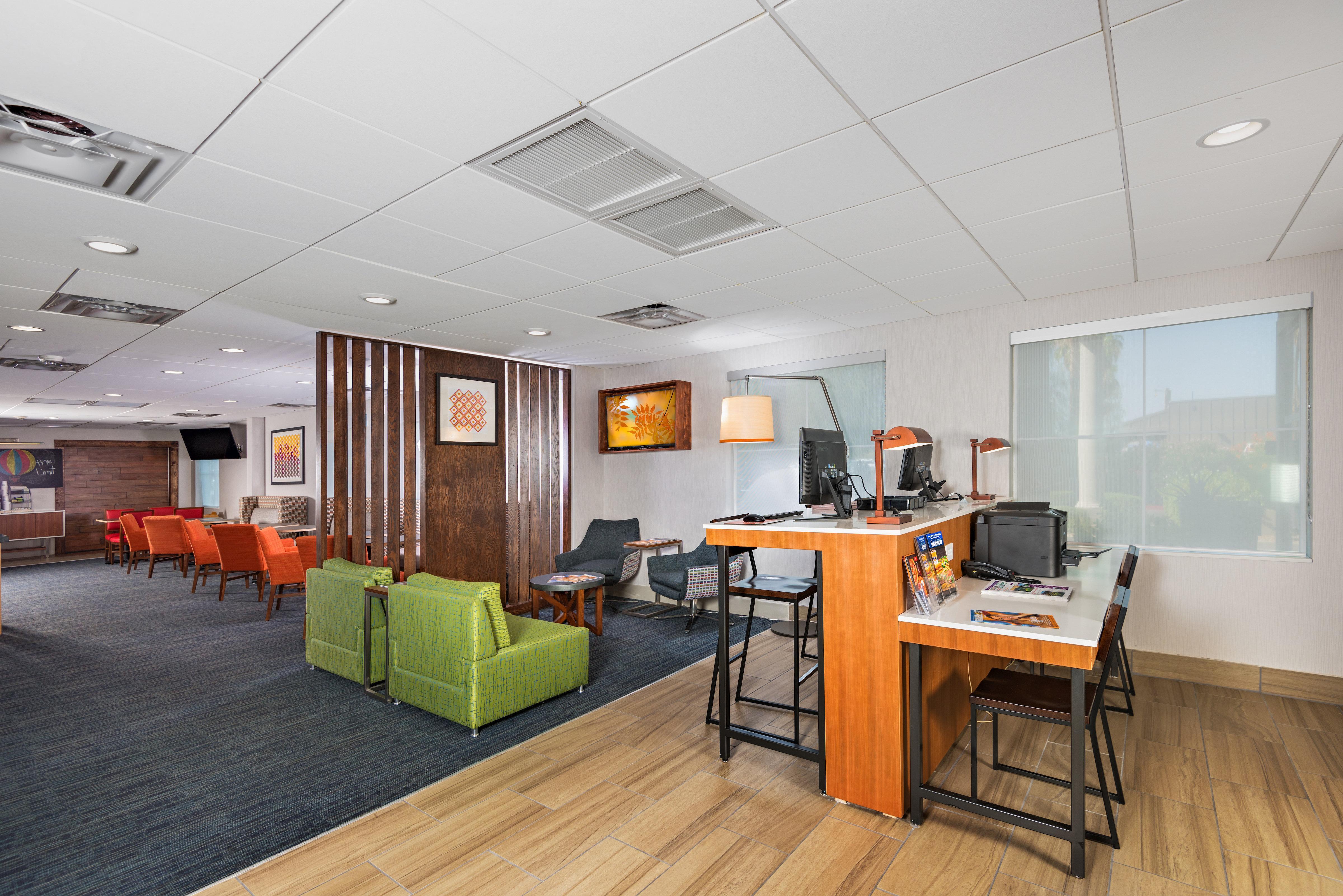 Holiday Inn Express Peoria North - Glendale By Ihg מראה חיצוני תמונה