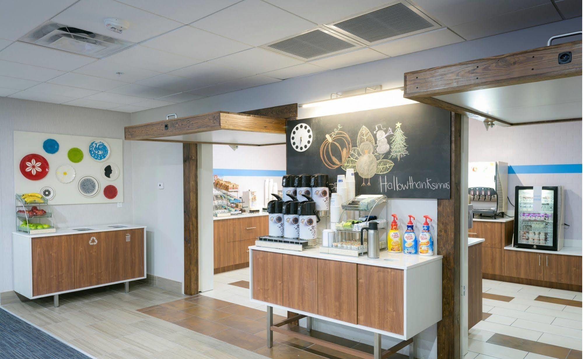 Holiday Inn Express Peoria North - Glendale By Ihg מראה חיצוני תמונה